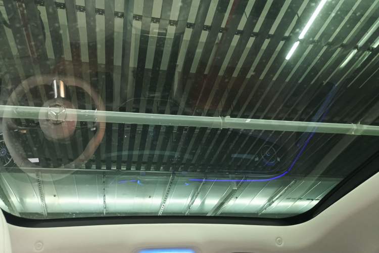 Used Mercedes-Benz EQE SUV 2024 500 4MATIC Flagship Edition Headliner