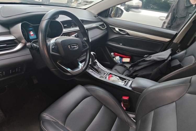 Used Geely Auto Emgrand 2019 Leading Edition 1.5L CVT Luxury Model China VI Standard