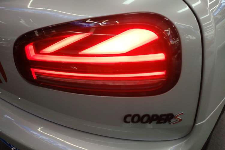 Used MINI Clubman 2023 Revised 2.0T COOPER S Connoisseur
