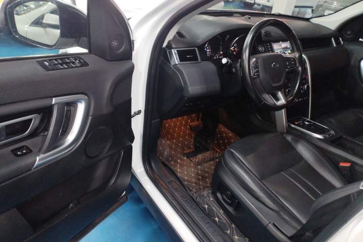 Used Land Rover Discovery Sport 2018 240 PS HSE Version