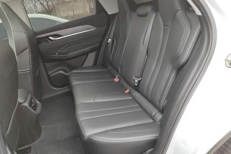 Used Dongfeng Aeolus Mage 2023 1.5T Luxury Edition
