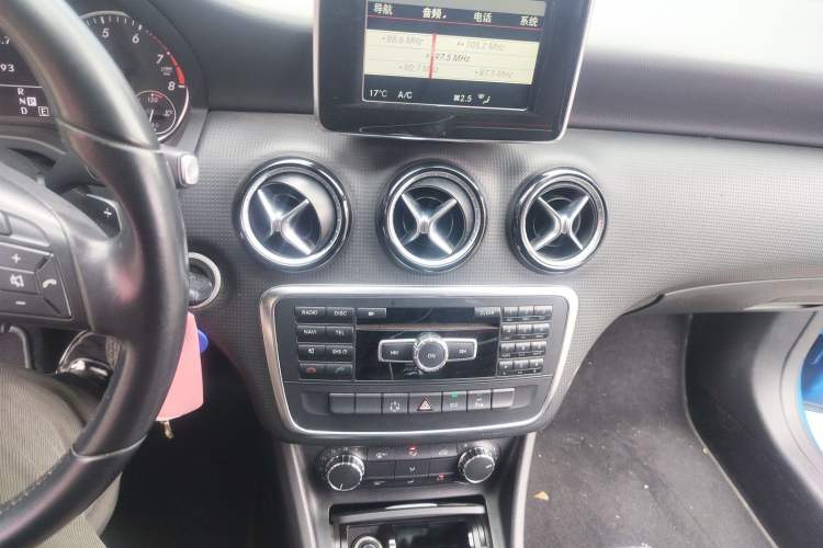 Used Mercedes-Benz A-Class 2013 A 180 Fashion Model Audio And AC Panel