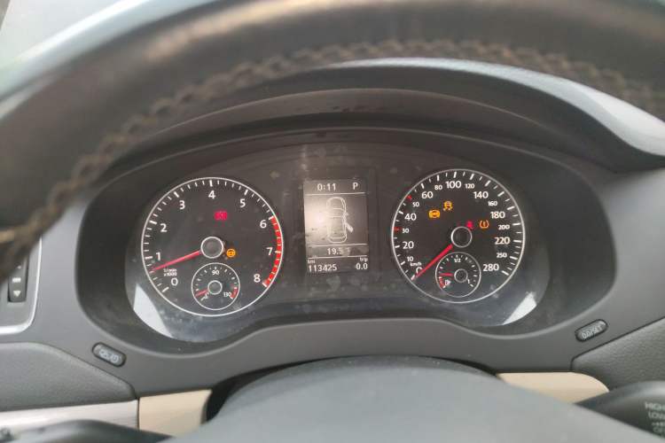 Used Volkswagen Sagitar 2012 1.4TSI Automatic Luxury Edition
