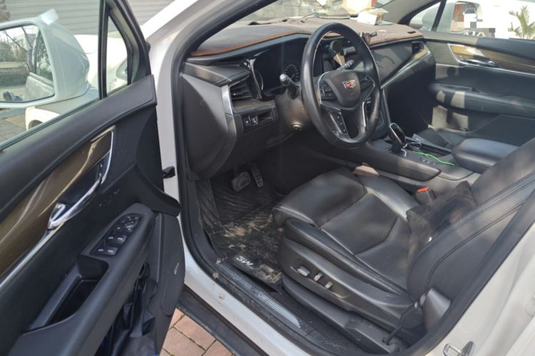 Used Cadillac XT5 2016 28T Four-Wheel-Drive Leading Model
