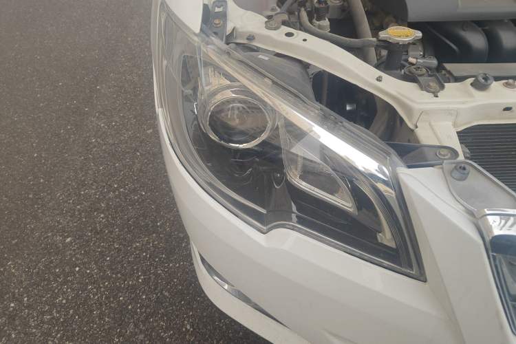 Used Toyota Corolla EX 2013 1.6L Automatic Luxury Edition Right Front Headlight