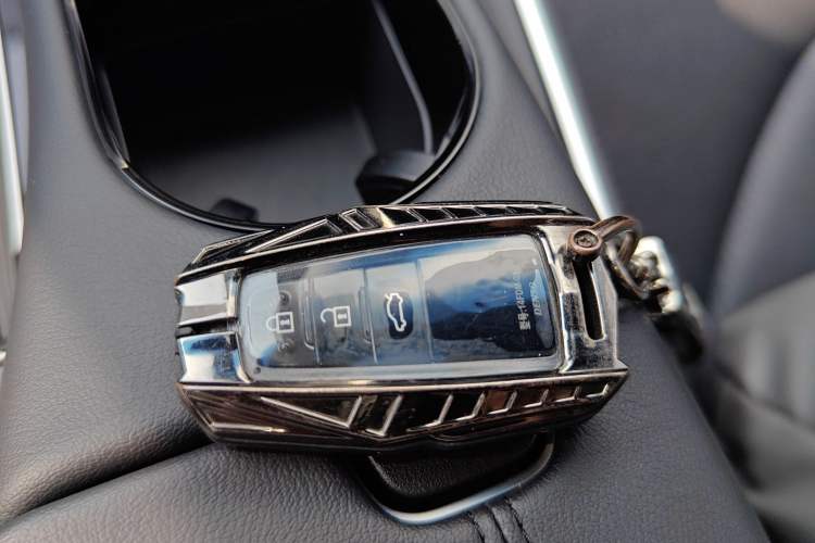 Used Toyota Avalon 2023 2.0L Luxury Edition