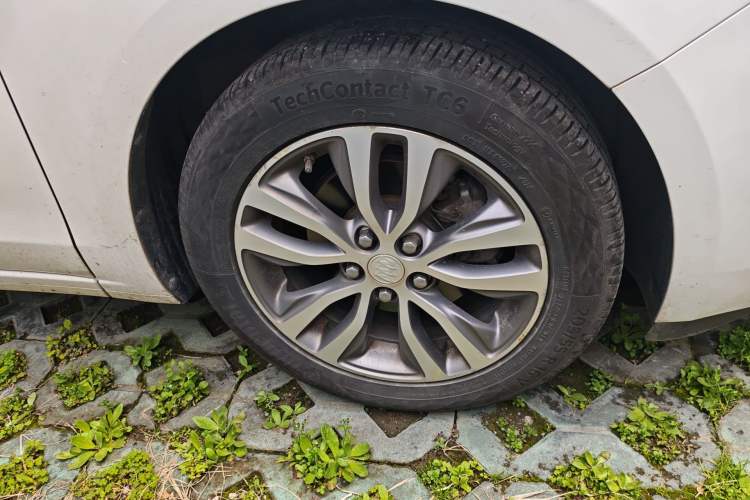 Used Buick GT 2019 18T Automatic Connected Elite Model China VI Standard
