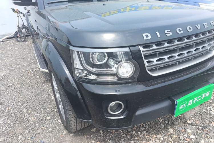 Used Land Rover Discovery 2014 3.0 SC V6 SE Right Front Headlight