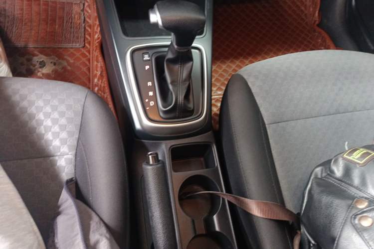 Used Kia K2 2017 Sedan 1.4L Automatic GLS Gear Lever