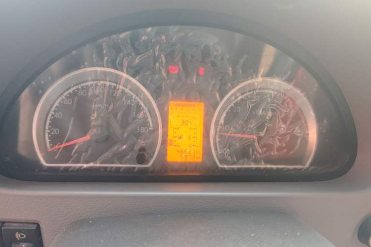 Used Dongfeng Yufeng 2016 2.5T Lingyun Edition Yulibao Premium Short Wheelbase Mid-Roof ZD25