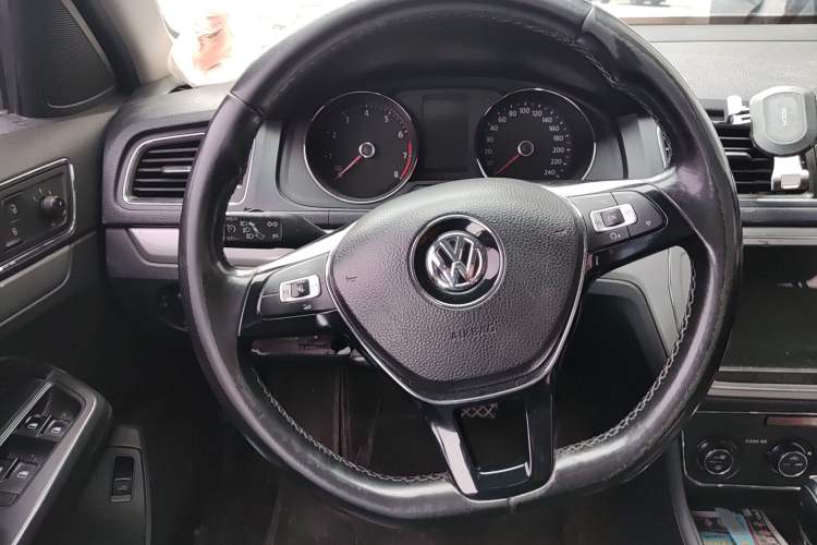 Used Volkswagen Lavida 2017 230TSI DSG Comfort Edition Steering Wheel