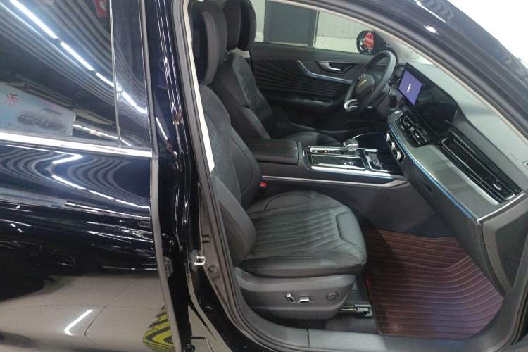 Used Hongqi HS5 2023 2.0T Qixiang Pro Edition
