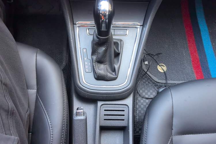 Used Volkswagen Bora 2018 1.5L Automatic Fashion Model Gear Lever