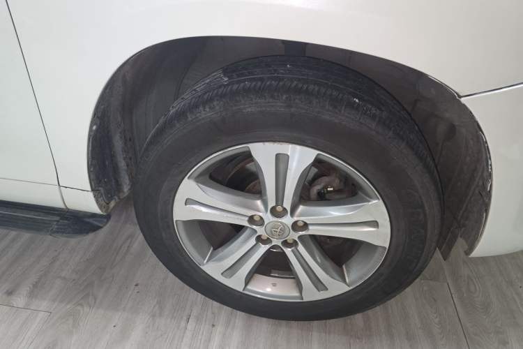 Used Toyota Highlander 2009 3.5L 4x4 7-Seater Luxury Edition Right Front Wheel Hub