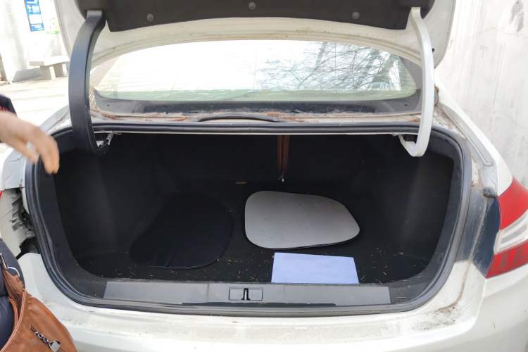 Used Peugeot 408 2014 1.8L Automatic Luxury Edition Trunk