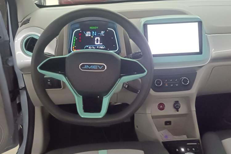 Used JMEV Xiao Qilin 2023 Joyful Edition 201km Comfort Model
