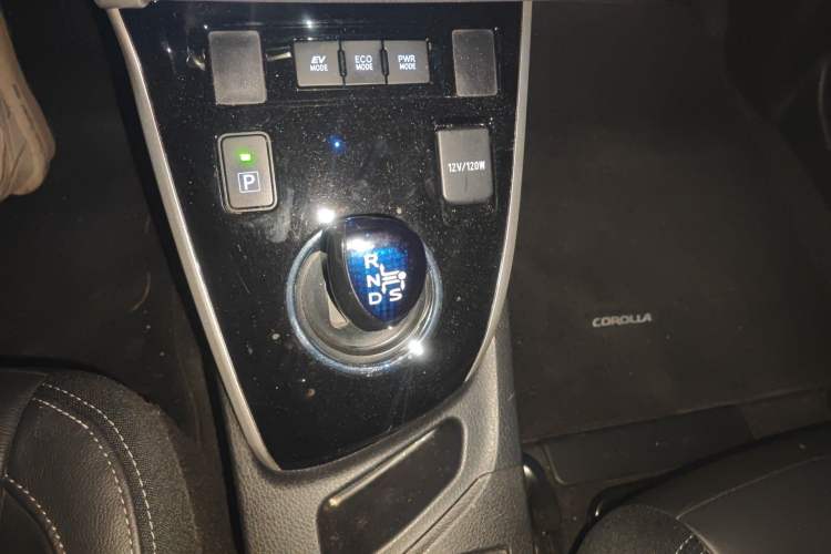 Used Toyota Corolla 2017 Revised Dual-Engine 1.8L E-CVT Elite Edition
