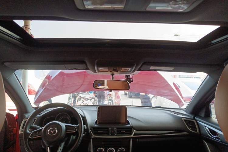 Used Mazda CX-4 2018 2.0L Automatic Two-Wheel Drive Blue Sky Dynamic Version China V Standard
