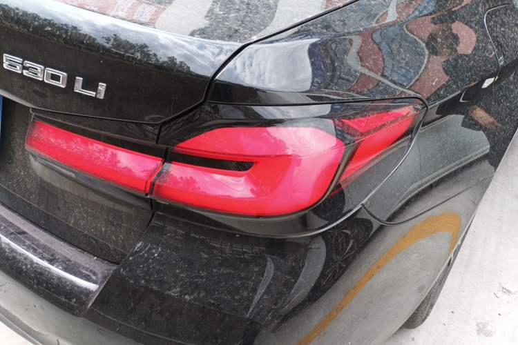 Used BMW 5 Series 2022 530Li Leading Model M Sport Package Right Rear Taillight