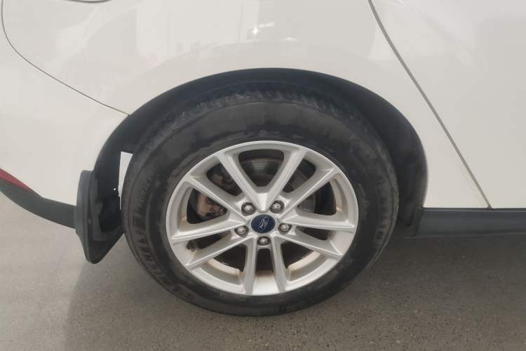 Used Ford Focus 2018 Hatchback Classic 1.6L Automatic Trendy SmartDrive Edition