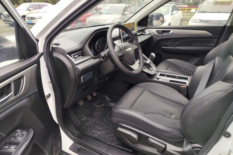 Used Haval M6 2021 PLUS 1.5T Manual Luxury Smart Connectivity Model
