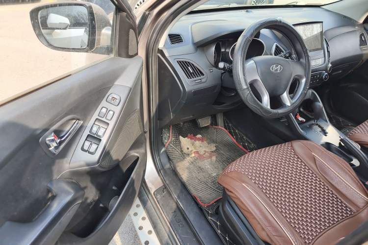 Used Hyundai ix35 2015 2.0L Automatic 2WD Comfort Edition China IV Standard