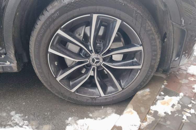 Used Mercedes-Benz GLC 2022 GLC 260 L 4MATIC Luxury Model Right Front Wheel Hub