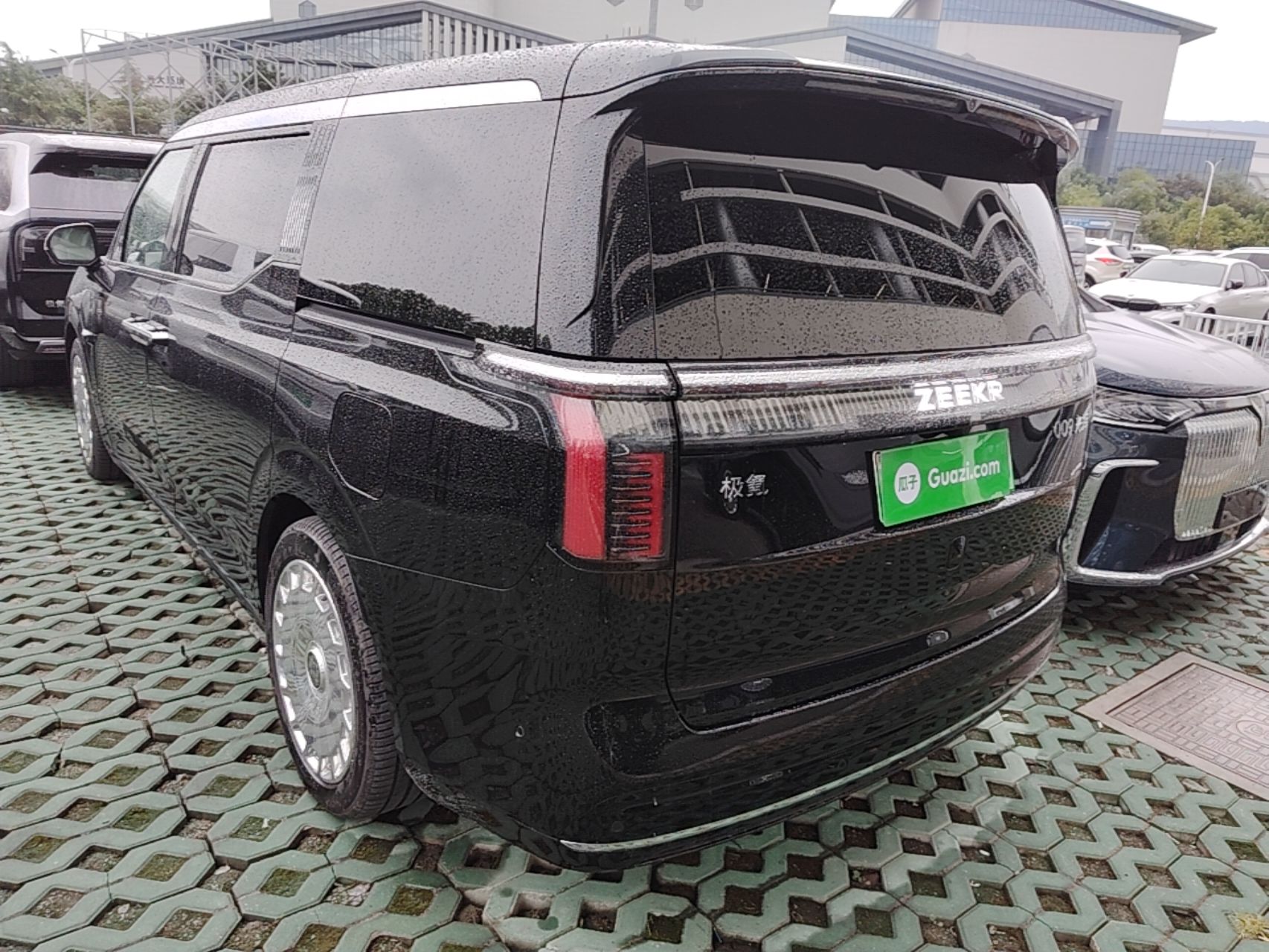 Zeekr 009 2024 GAC Trumpchi — снимка 4