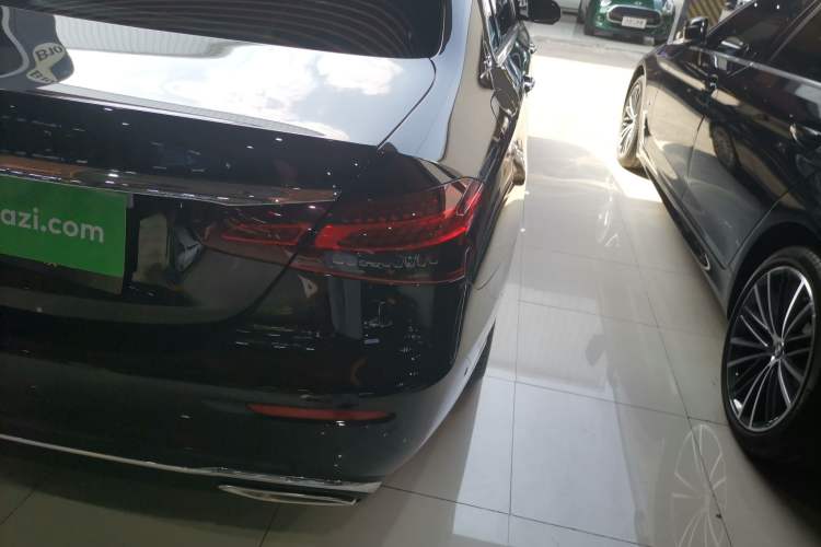 Used Mercedes-Benz E-Class 2023 Updated E 300 L Luxury Edition Exterior 3