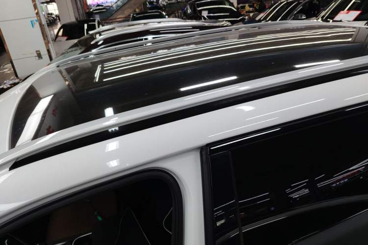 Used Land Rover Discovery Sport New Energy 2022 Facelifted P300e Plug-in Hybrid Electric Version
