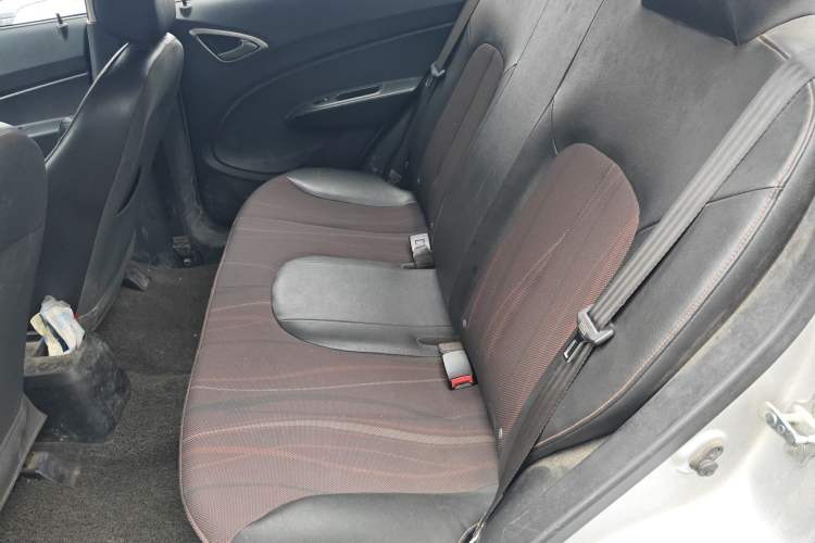 Used Chevrolet Sail 2013 Sedan 1.4L Manual - Youyi Happiness Edition Left Rear Seat