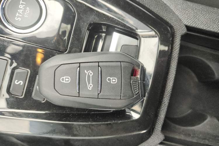 Used Peugeot 408 2024 360THP "Da Da" Edition – Romani Version Interior 1