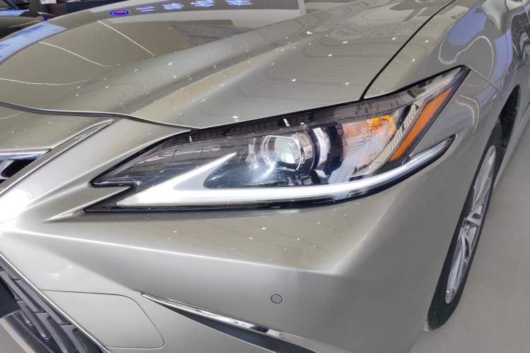 Used Lexus ES 2022 200 Excellence Edition