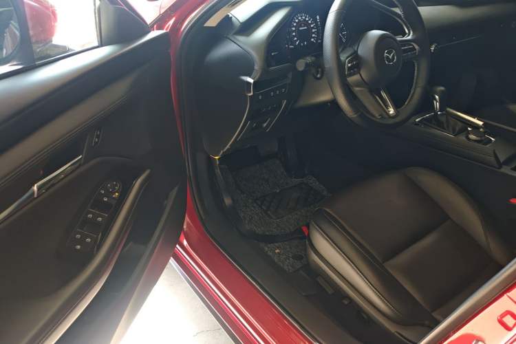 Used Mazda 3 Axela 2021 2.0L Automatic Zhiyao Edition
