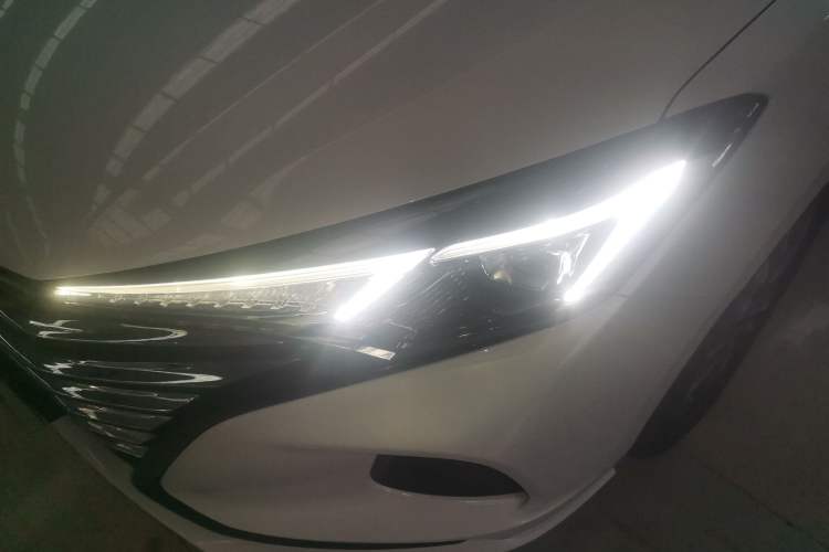 Used CHANGAN Eado 2021 PLUS 1.6L GDI Manual Luxury Model Left Front Headlight