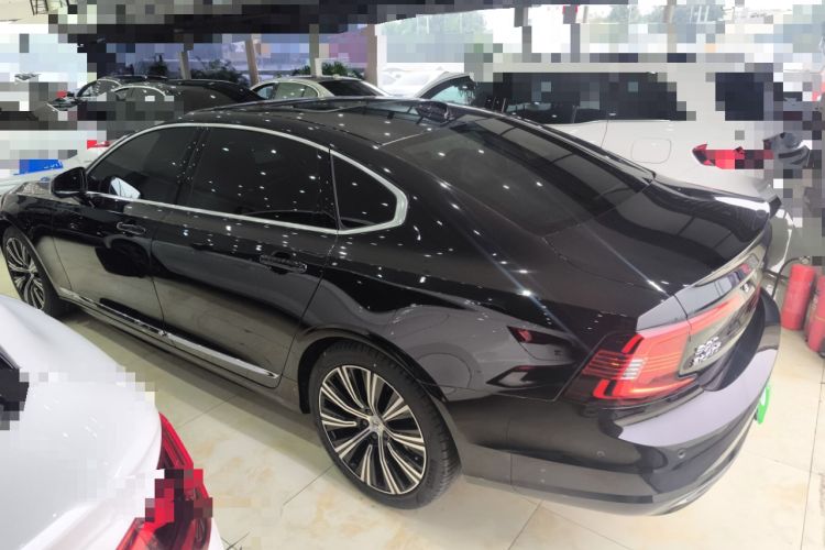Used Volvo S90 2023 B5 Luxury Smart Edition
