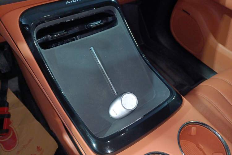 Used AION V 2024 Aion Tyrannosaurus 650 Smart Luxury Edition
