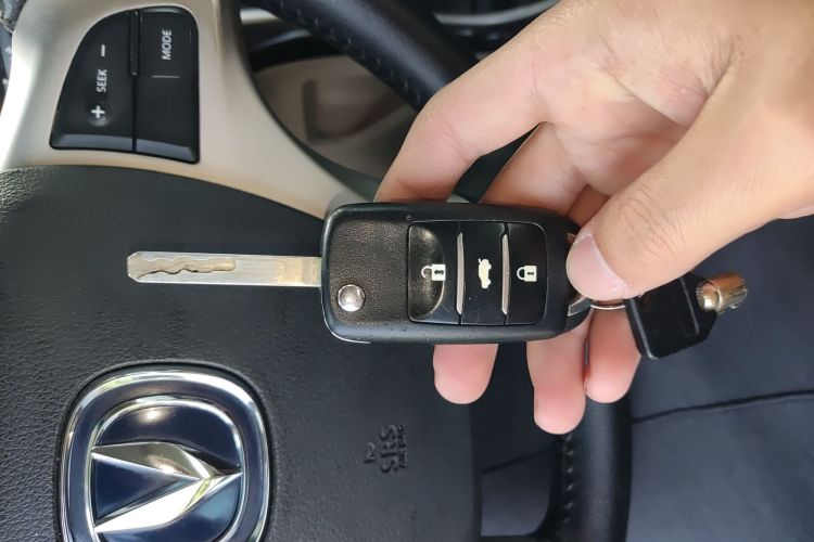 Used Changan Raeton 2014 1.8T Automatic Elite Anniversary Edition China V Standard
