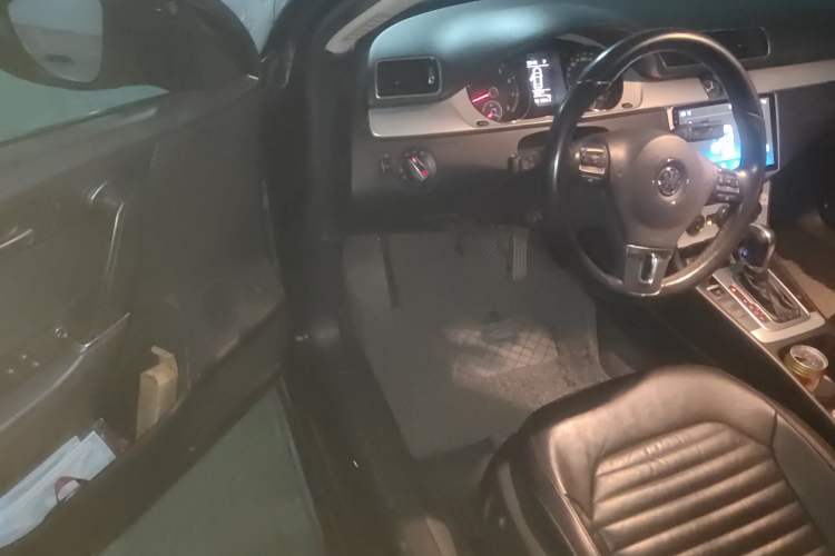 Used Volkswagen Magotan 2015 1.8TSI Advanced Model Driver Seat