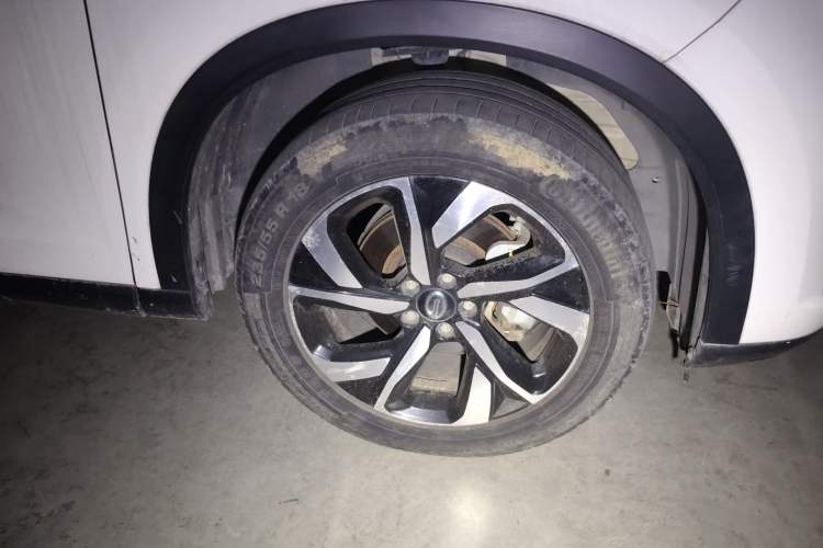 Used GAC Trumpchi GS5 2019 235T Automatic Luxury Edition Right Front Wheel Hub