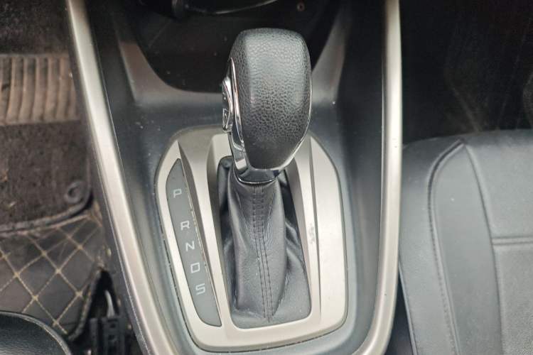 Used Ford Escort 2015 1.5L Automatic Comfort Edition Gear Lever