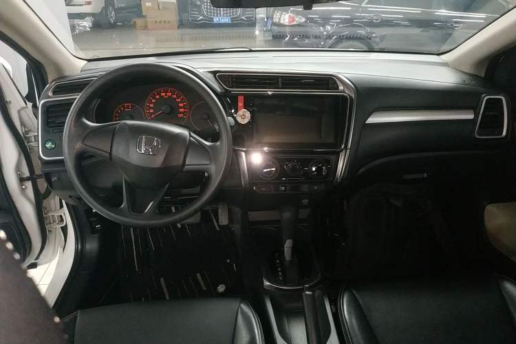 Used Honda Greiz 2016 1.5L CVT Classic Edition
