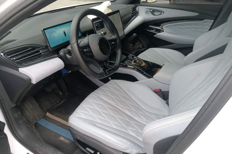 Used BYD Seal 2022 550 km Standard Range Rear-Wheel Drive Prestige Version
