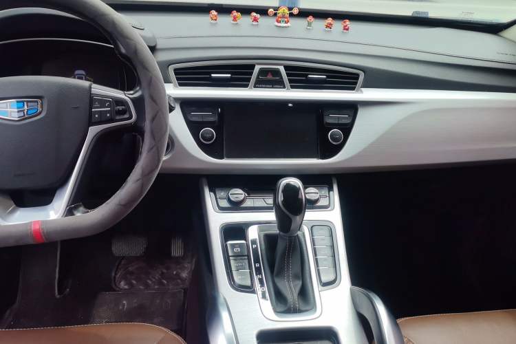 Used Geely Auto Emgrand X7 Sport 2016 1.8TD Automatic ZhiZun Version Audio And AC Panel