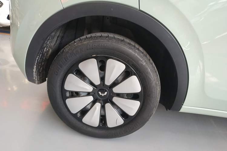 Used Wuling Bingo 2023 410 km Lingxi Deluxe Edition