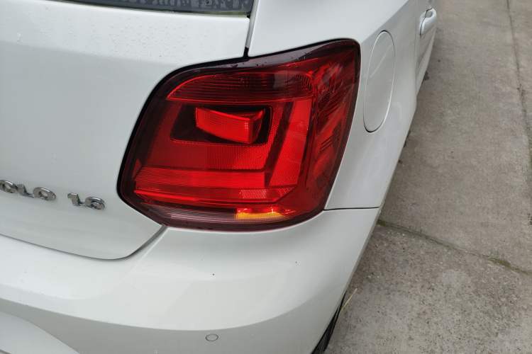 Used Volkswagen Polo 2014 1.6L Manual Comfort Edition
