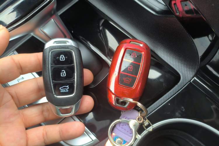 Used Hyundai Elantra 2021 1.5L CVT GLX Elite Edition Vehicle Key