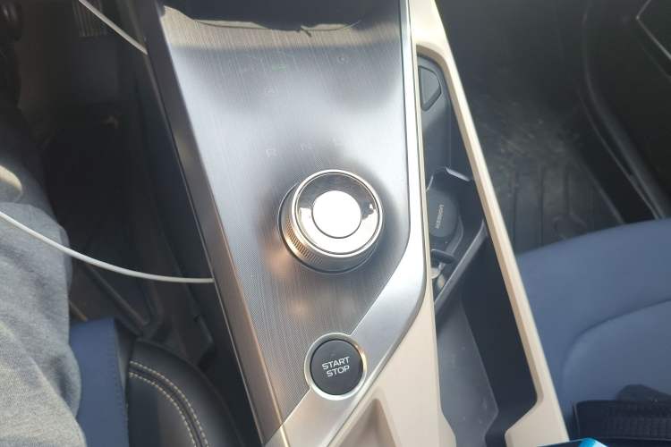 Used Geometry A 2022 Pro 600KM Red Apple Plus