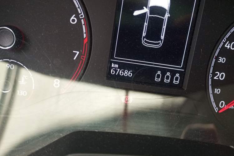 Used Volkswagen T-ROC 2018 280TSI DSG Two-Wheel Drive Comfort Version China VI Standard