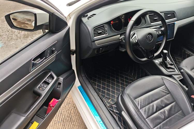 Used Volkswagen Lavida 2018 Classic 1.5L Automatic Comfort Edition China VI Standard
